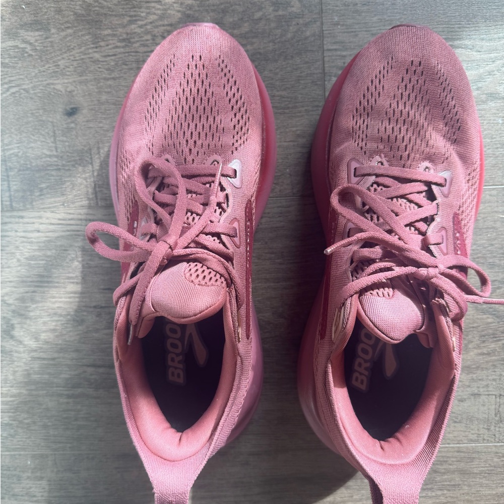 Brooks Women’s Glycerin 22 Neutral Running Shoe - Picture 7 of 10